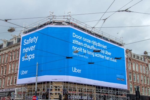 Sharon Dijksma en Uber maken afspraken over veiligheid Amsterdam