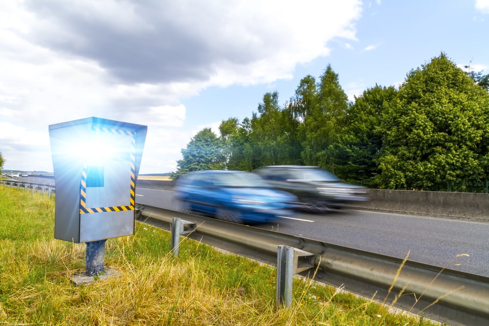 Radarcontroles maken autosnelwegen veel veiliger