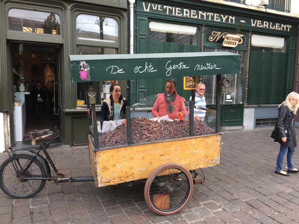 Ytterligare cykelparkeringsplatser i Gent historiska centrum
