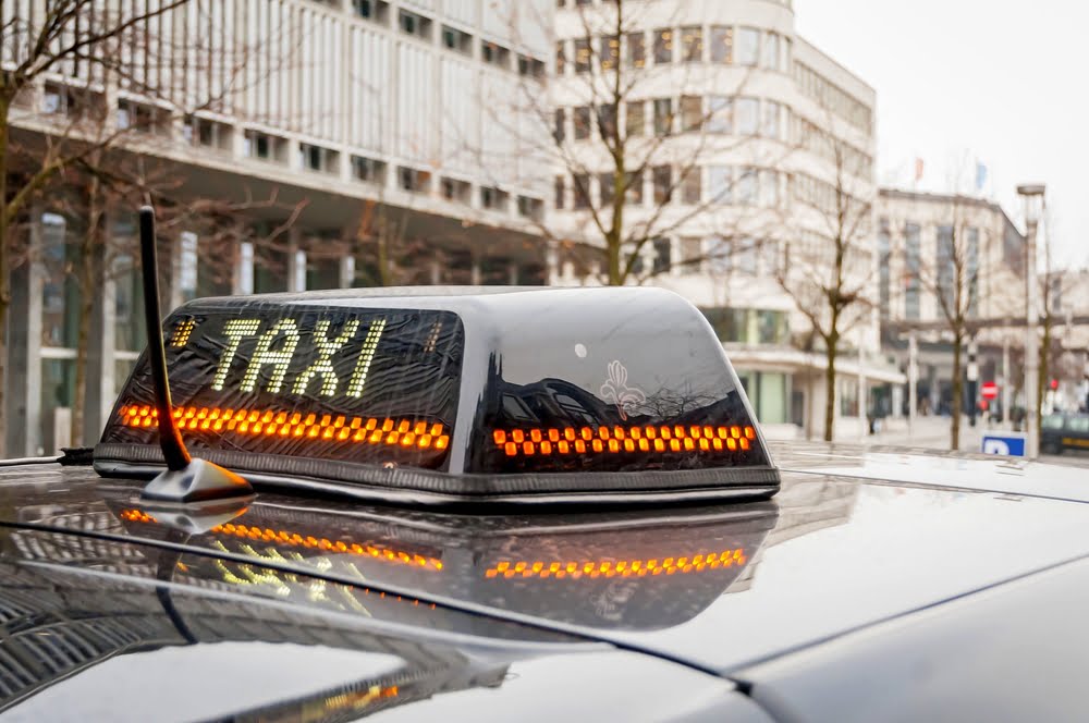Uber, Brüksel'deki taksi şoförleri için küresel platform olacak mı?