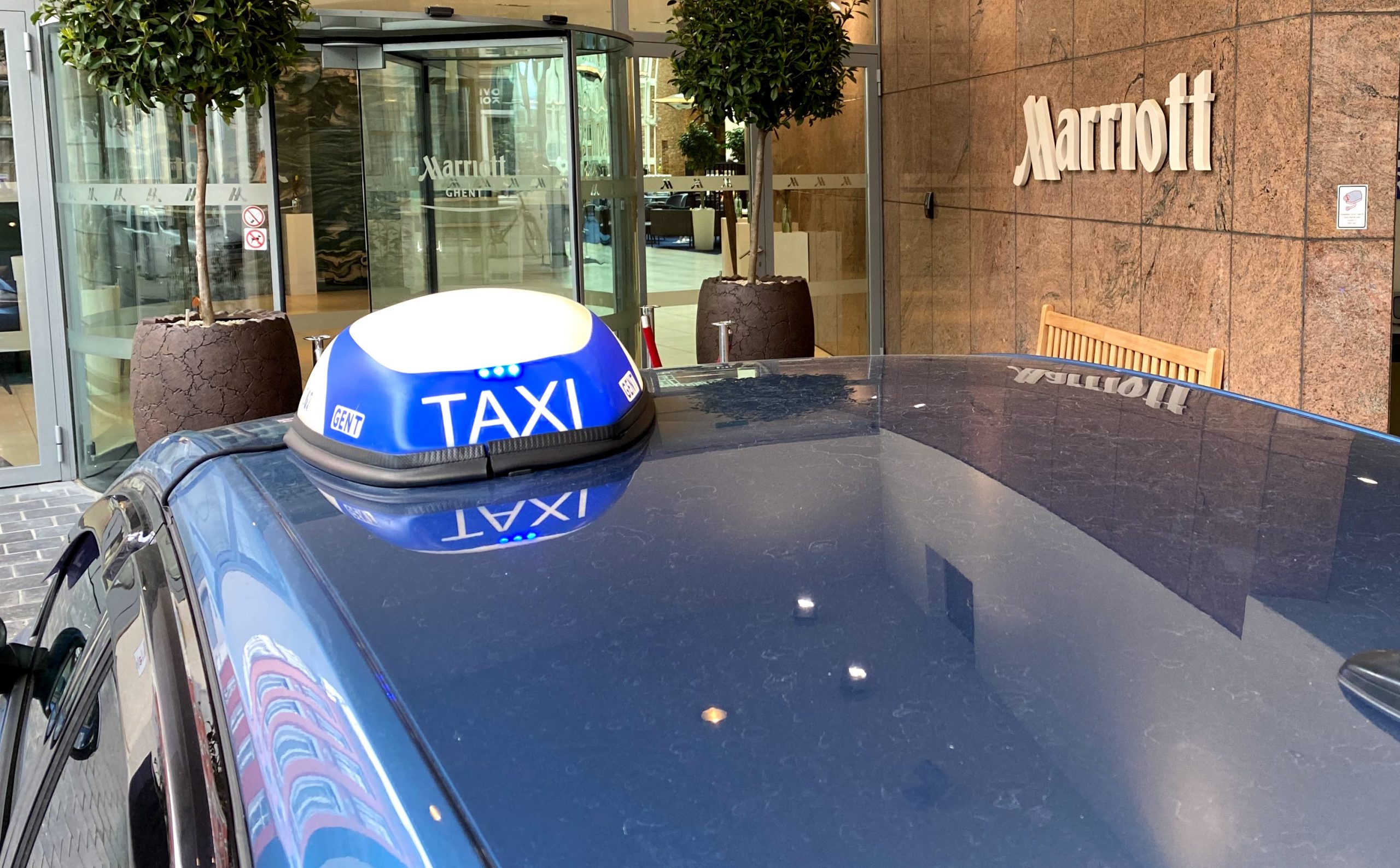 Taxichauffeurs moeten duizenden euro’s bijbetalen door coronasteun
