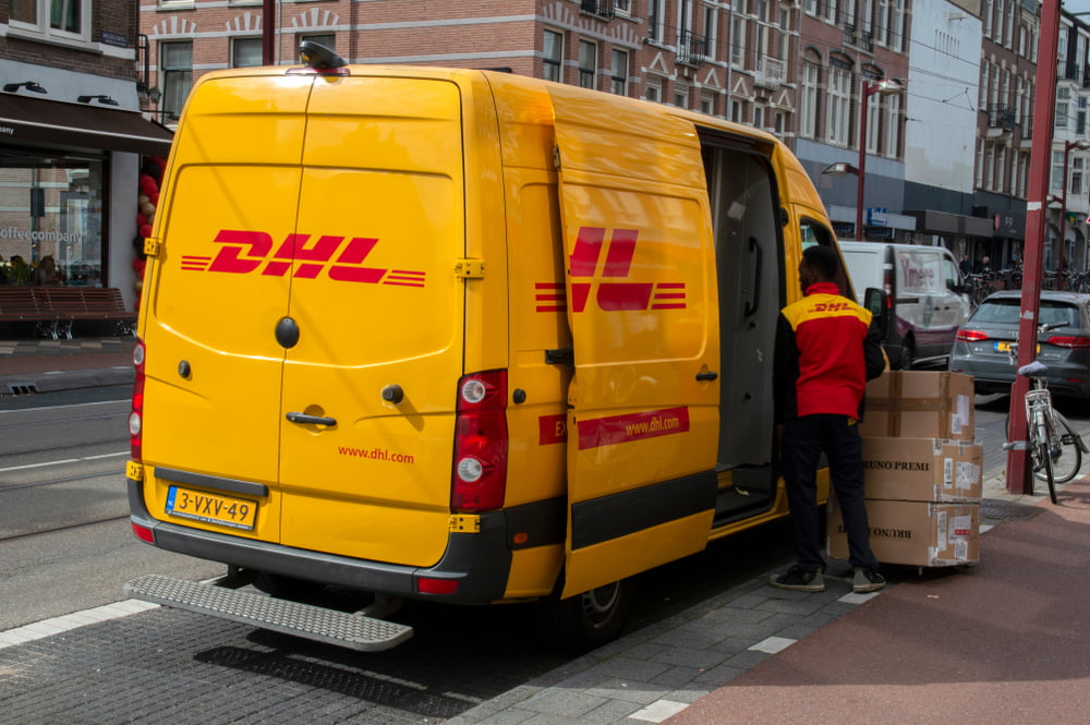 DHL and HEMA stores are going to work together