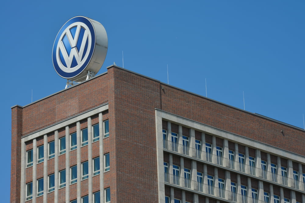 Volkswagen closes factories in Europe for several weeks