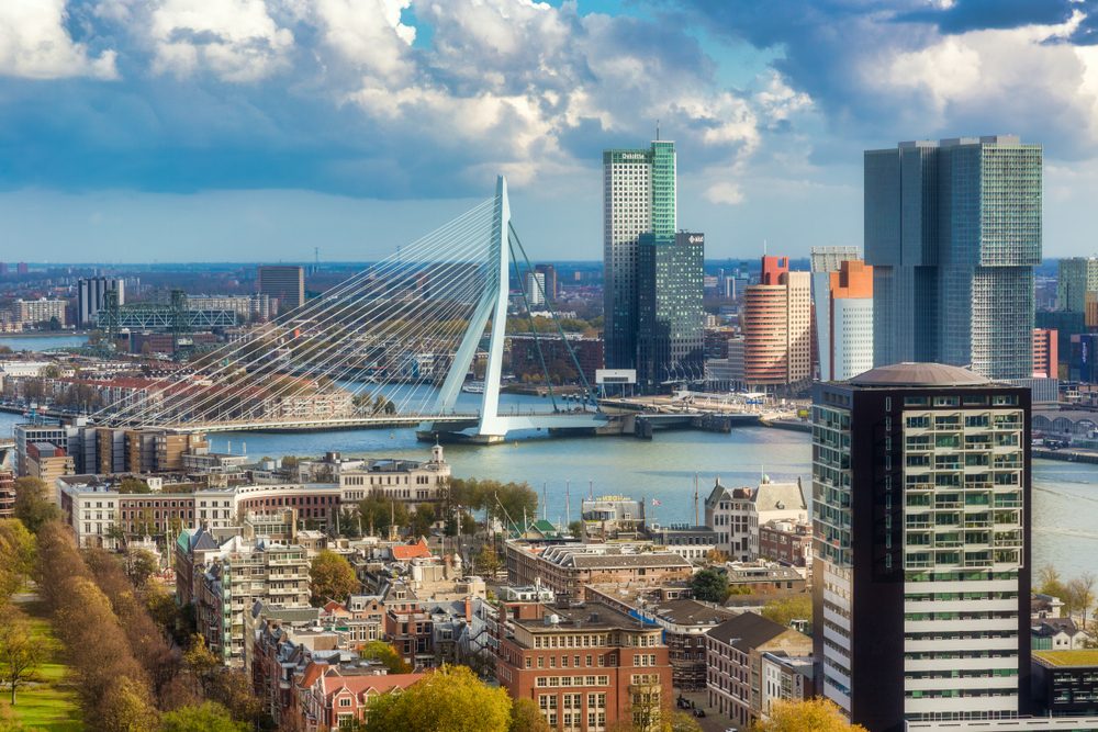Weteran taksówki i Rotterdam razem przeciwko problemom z taksówkami
