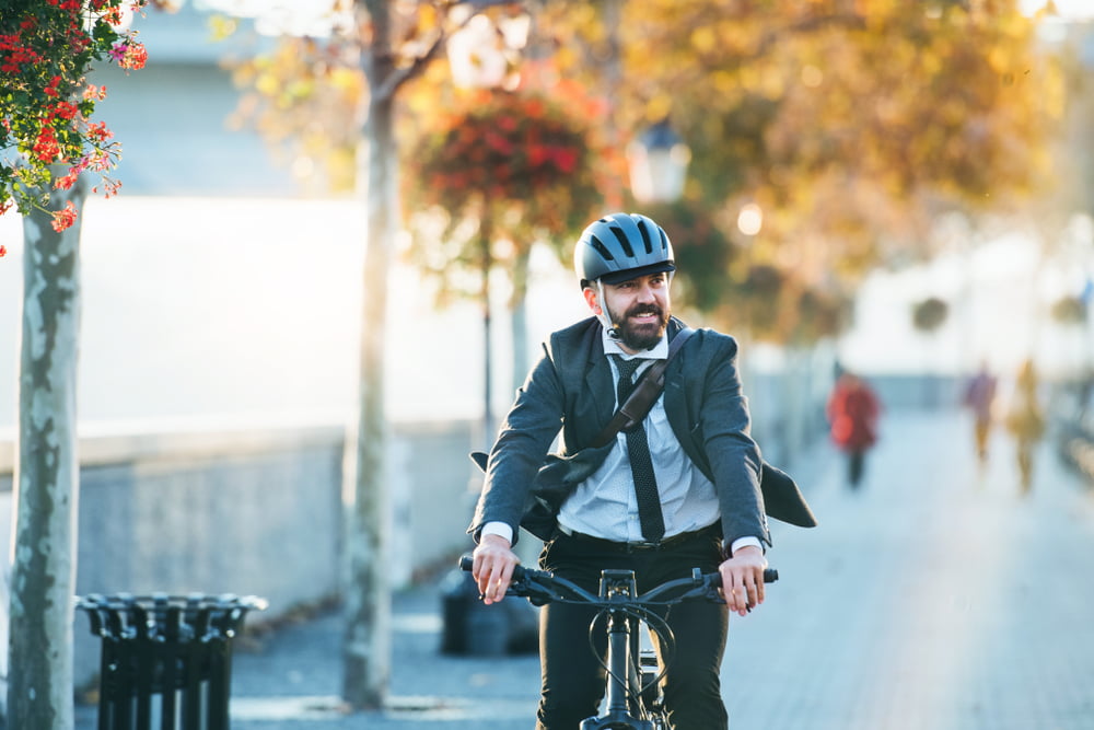 Birçok şirket çalışanlarını bisiklete binmeye teşvik etmiyor