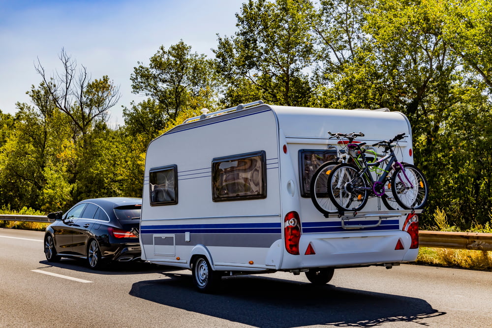 Gratis feriesjekk for bil, campingvogn eller sammenleggbar tilhenger