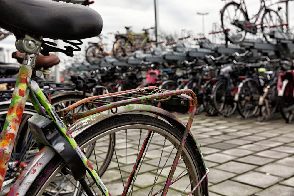 Verwaiste Fahrräder werden aus Fahrradschuppen geräumt