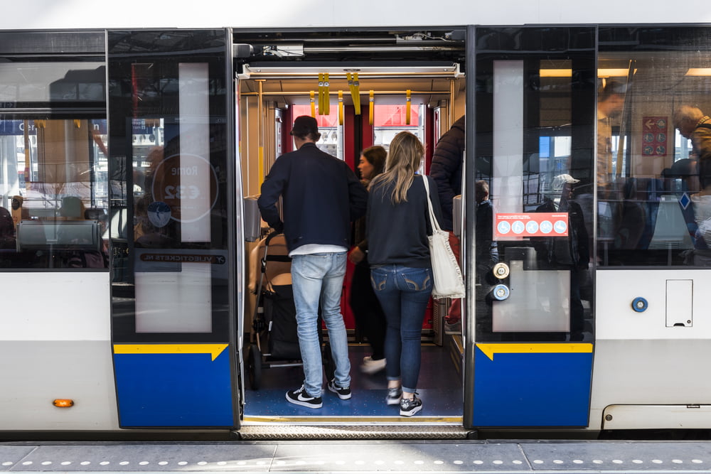 Public transport sector scores 7,9 in 2021 corona year