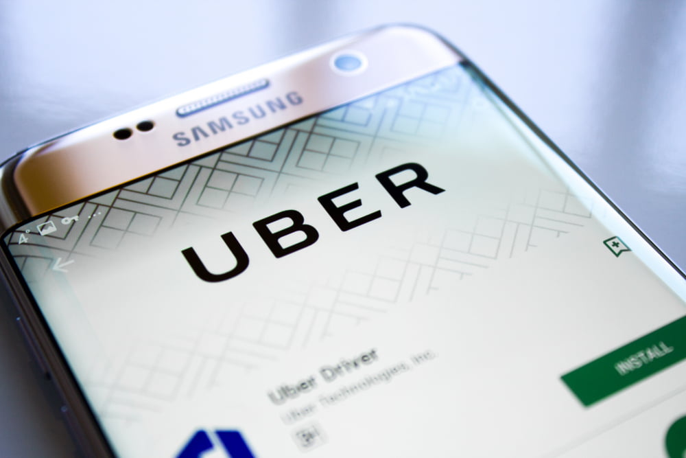 Uber taxichauffeurs zetten app uit en staken