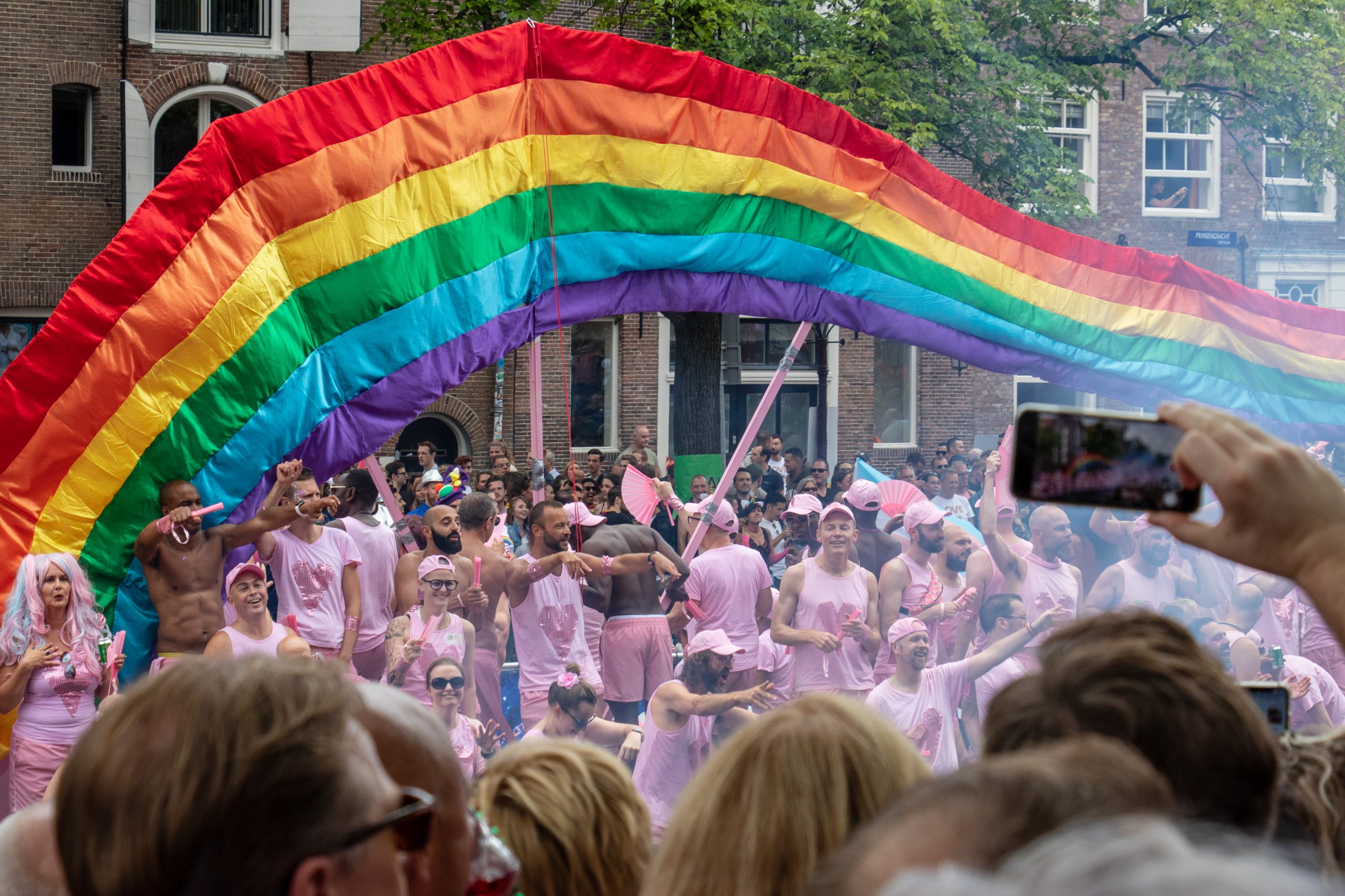 BZ, LGBTIQ+ için eşit haklar için güçlerini birleştirdi