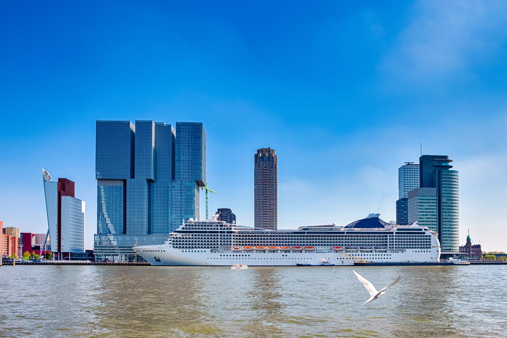 L'autorité du port de Rotterdam accorde une réduction aux navires