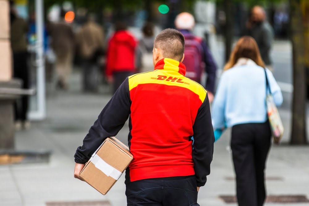 Il servizio clienti DHL su Facebook e Twitter è stato interrotto