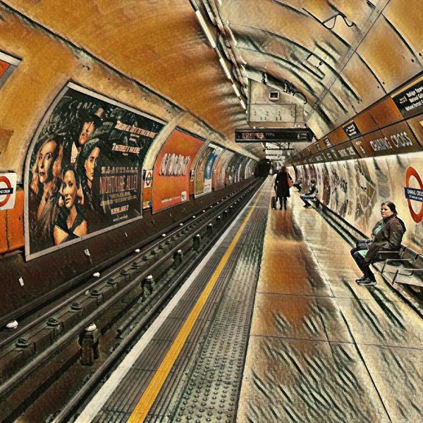 The London subway has come to a standstill, British people are stopping work en masse