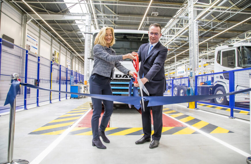 DAF ouvre une usine de camions électriques à Eindhoven