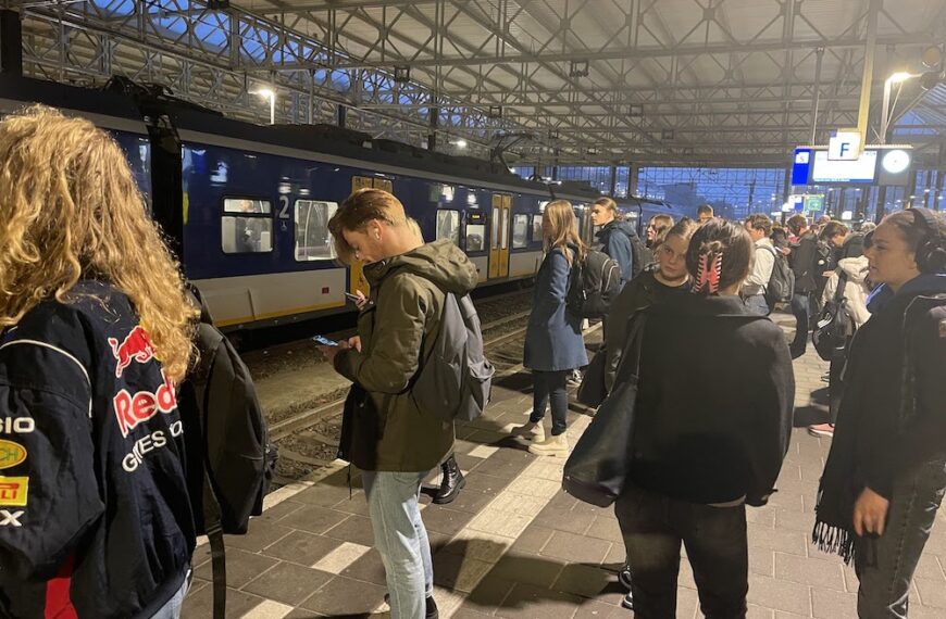 Rookvrij reizen: ProRail en NS versterken rookverbod op stations