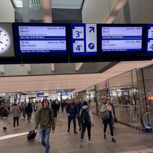 Tågtrafiken runt Gouda och Eindhoven stoppades tillfälligt
