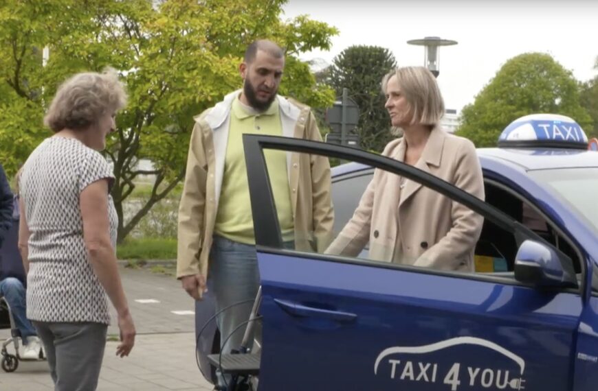 Gent utbildar taxichaufförer för bättre service till kunder med...
