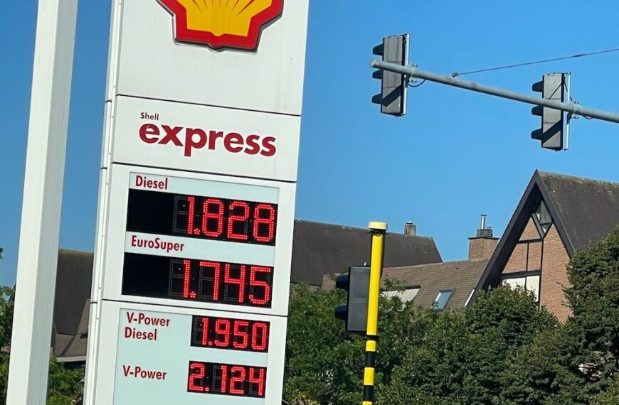 Border fight over petrol: Belgian pump prices attract Dutch people