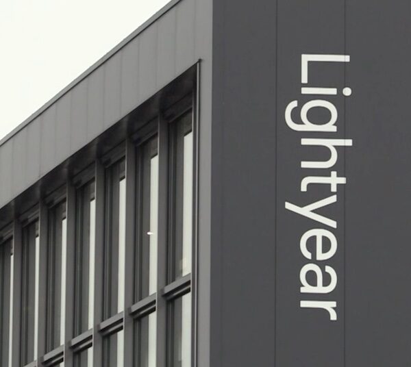 Lightyear verlegt focus naar zonnedaken na faillissement en moeizame geldwerving
