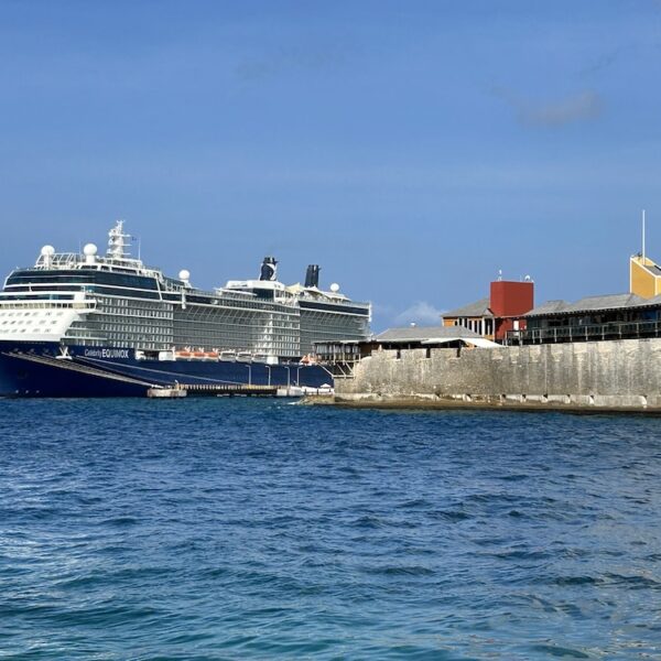 Curaçao verwelkomt recordaantal toeristen gesteund door groei in luchtvaart