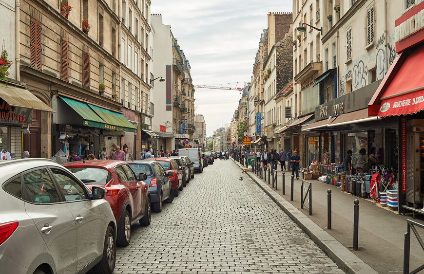 Париж засилва борбата срещу джиповете с повишени такси за паркиране