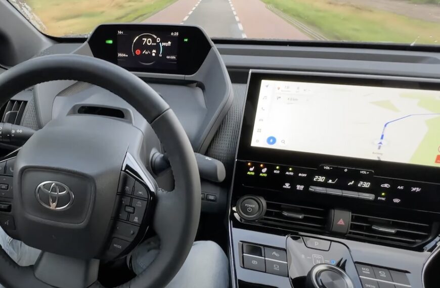 Os motoristas são muitas vezes distraídos pela tecnologia nos carros